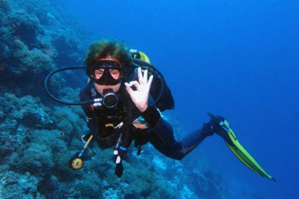 Diving Blue Lagoon